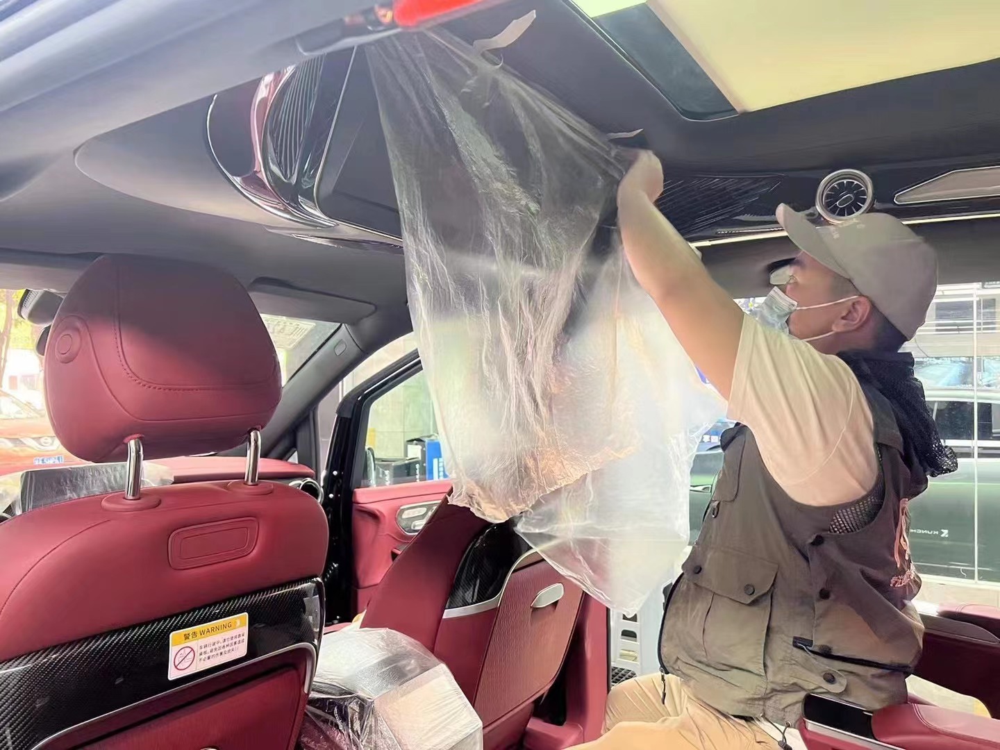 如何知道新車是否甲醛超標(biāo)，車內(nèi)異味如何解決